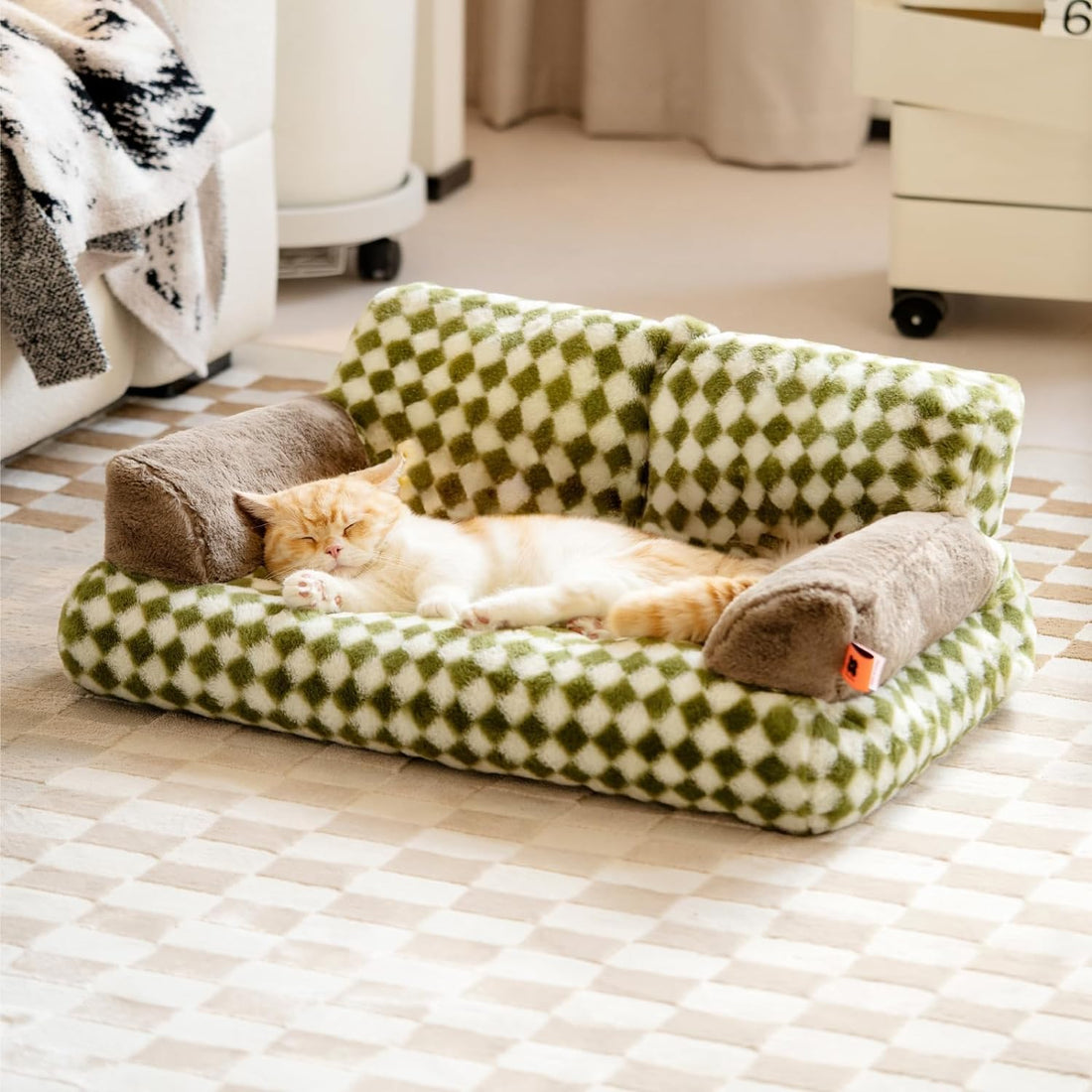 Fluffy Washable Pet Couch Bed for Cats and Small Dogs