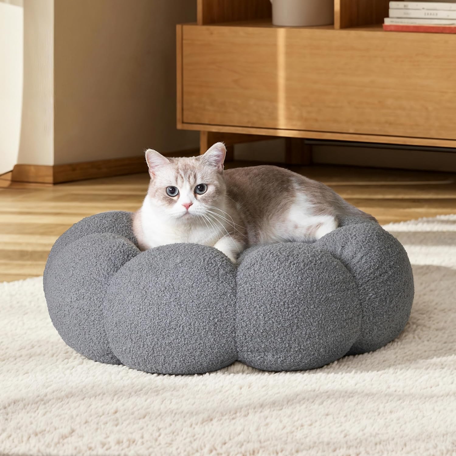 Calming Round Plush Pet Bed for Cats and Dogs